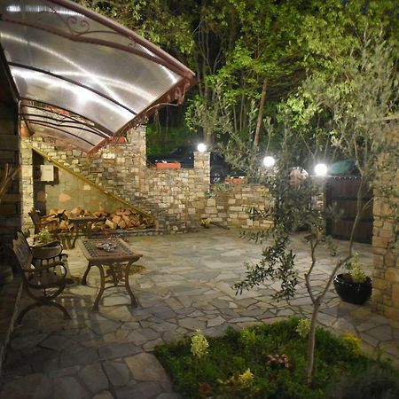 Santa Marina Guesthouse Káto Loutrákion المظهر الخارجي الصورة