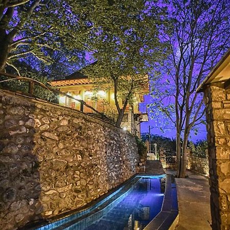 Santa Marina Guesthouse Káto Loutrákion المظهر الخارجي الصورة