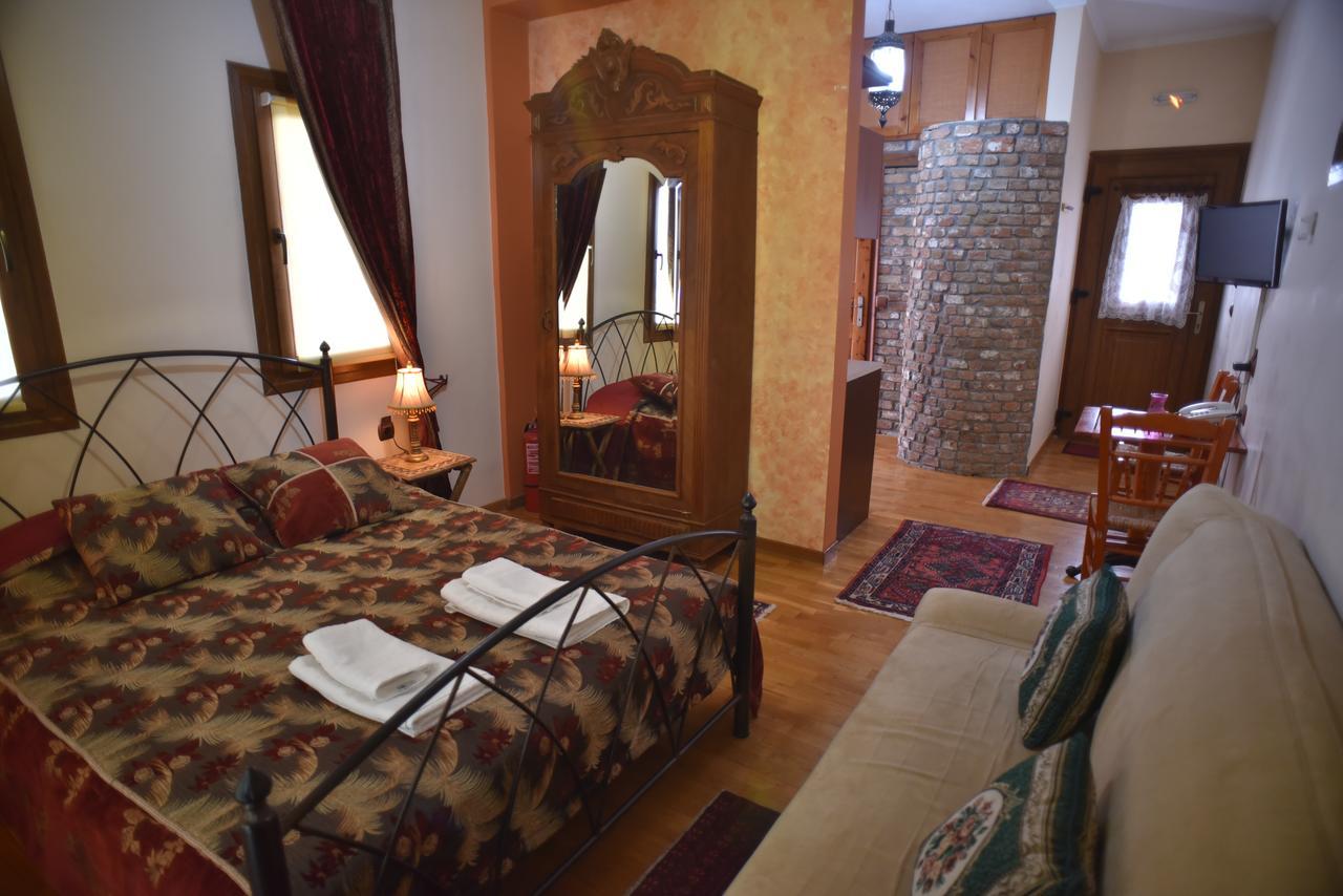 Santa Marina Guesthouse Káto Loutrákion المظهر الخارجي الصورة