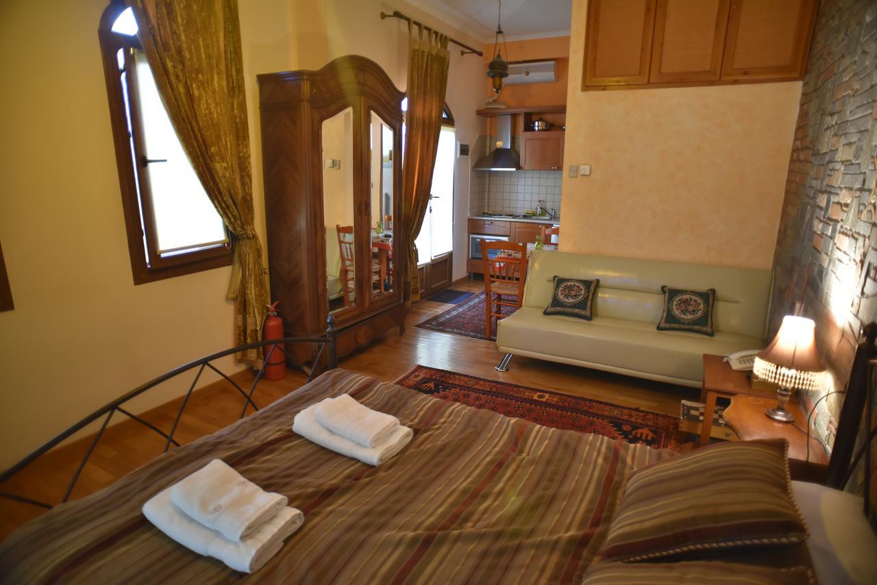 Santa Marina Guesthouse Káto Loutrákion المظهر الخارجي الصورة