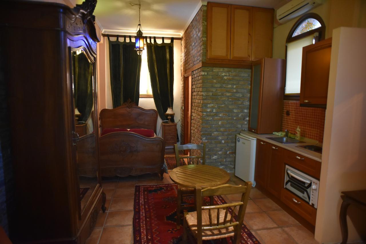 Santa Marina Guesthouse Káto Loutrákion المظهر الخارجي الصورة