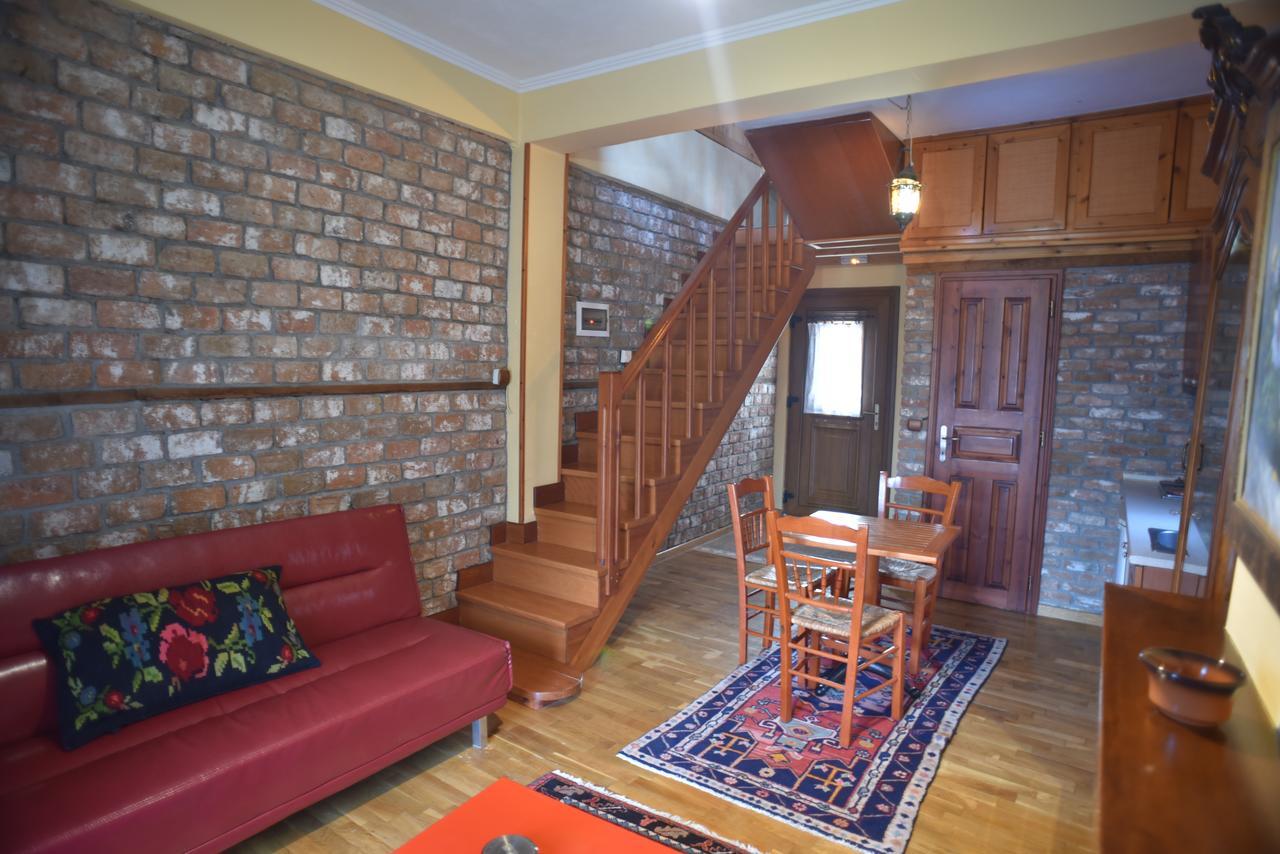 Santa Marina Guesthouse Káto Loutrákion المظهر الخارجي الصورة