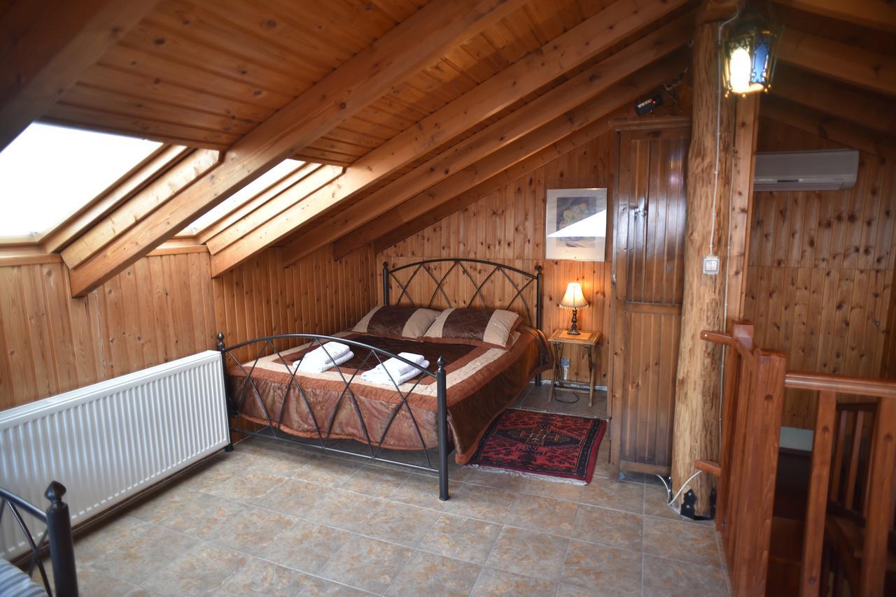 Santa Marina Guesthouse Káto Loutrákion المظهر الخارجي الصورة