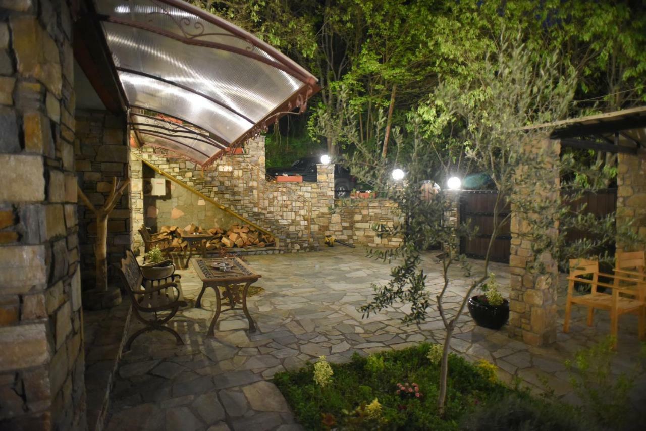 Santa Marina Guesthouse Káto Loutrákion المظهر الخارجي الصورة