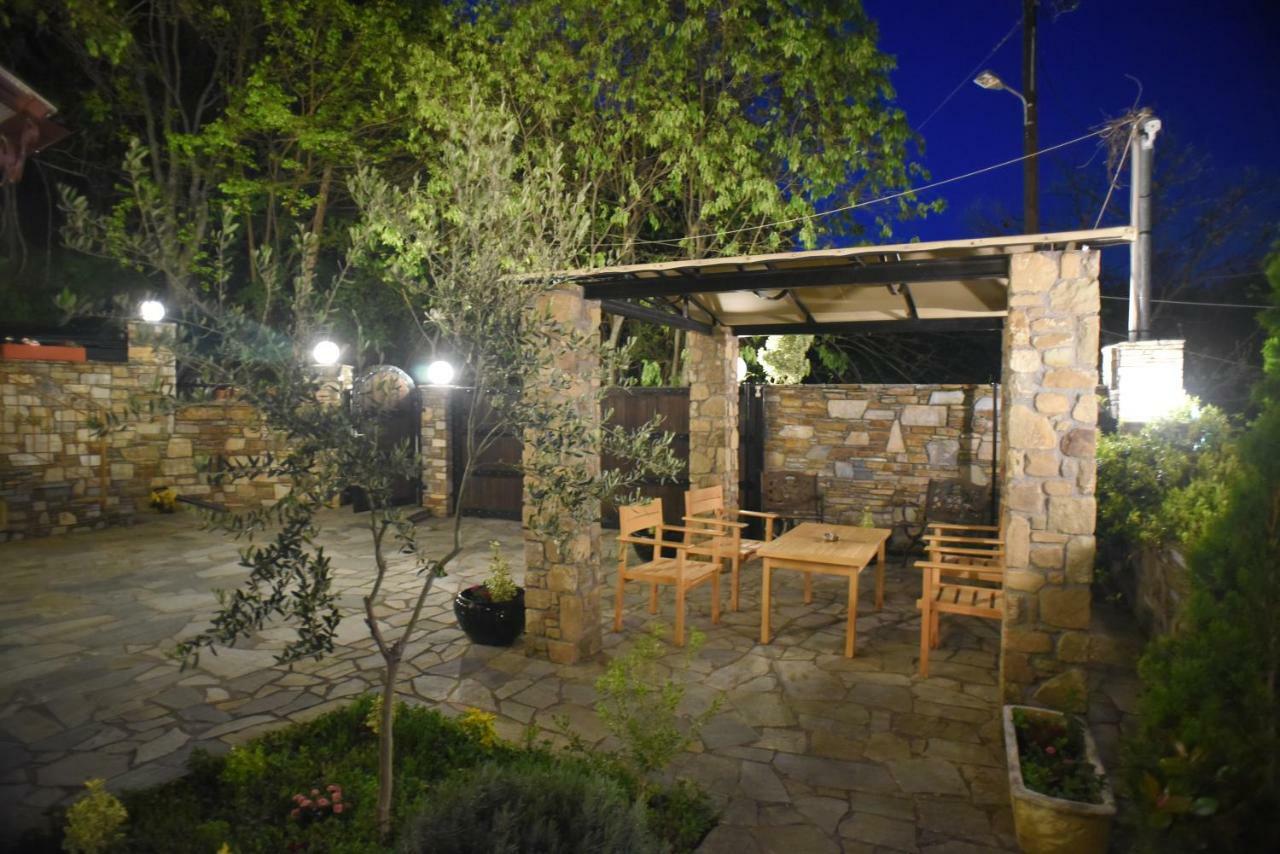 Santa Marina Guesthouse Káto Loutrákion المظهر الخارجي الصورة
