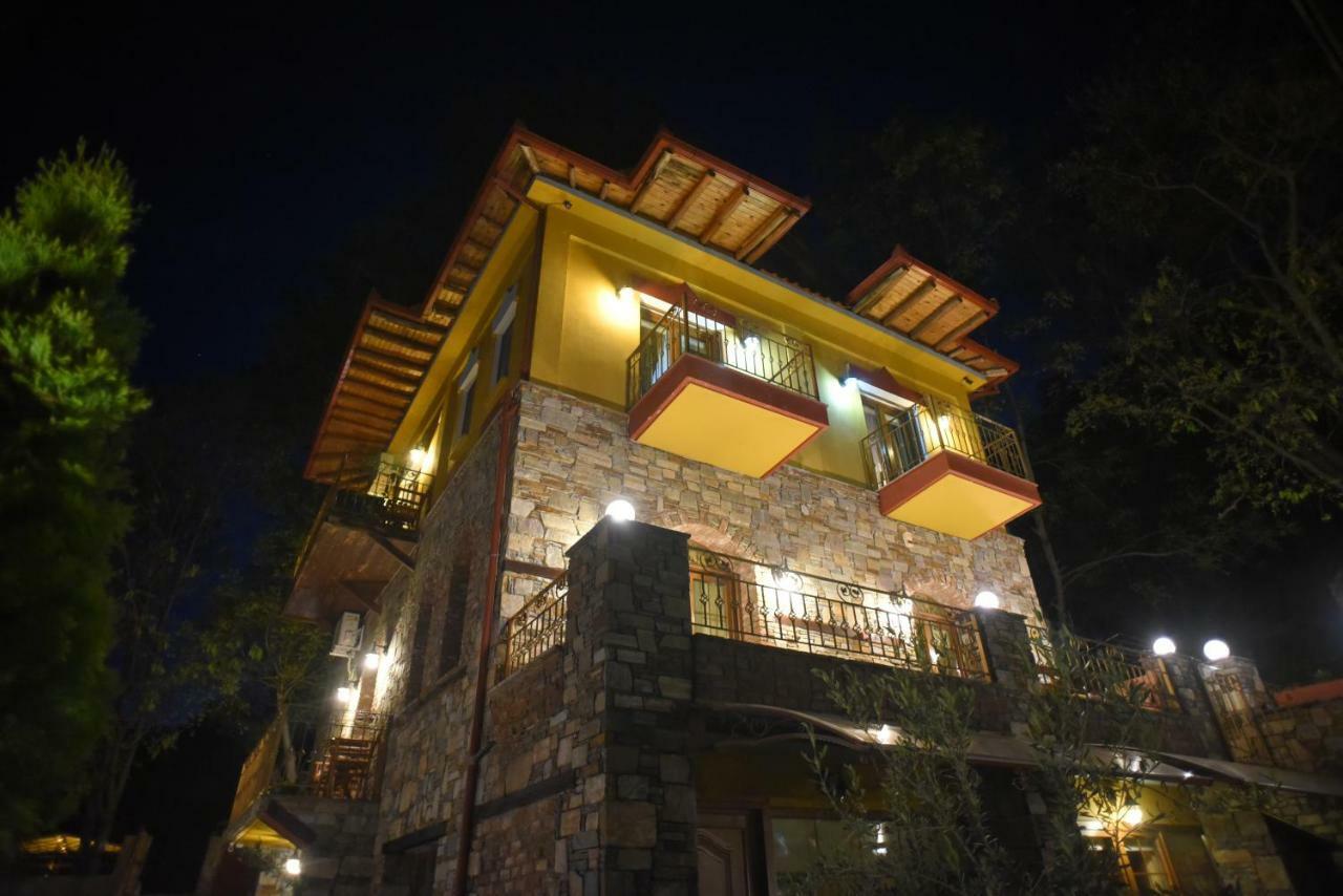 Santa Marina Guesthouse Káto Loutrákion المظهر الخارجي الصورة