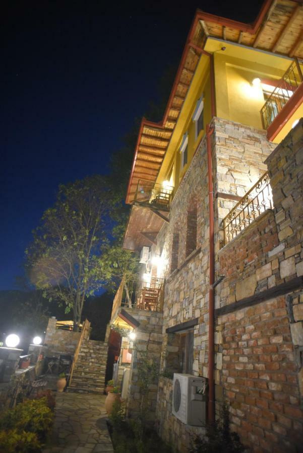 Santa Marina Guesthouse Káto Loutrákion المظهر الخارجي الصورة