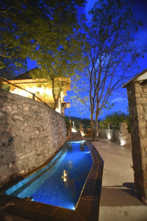 Santa Marina Guesthouse Káto Loutrákion المظهر الخارجي الصورة