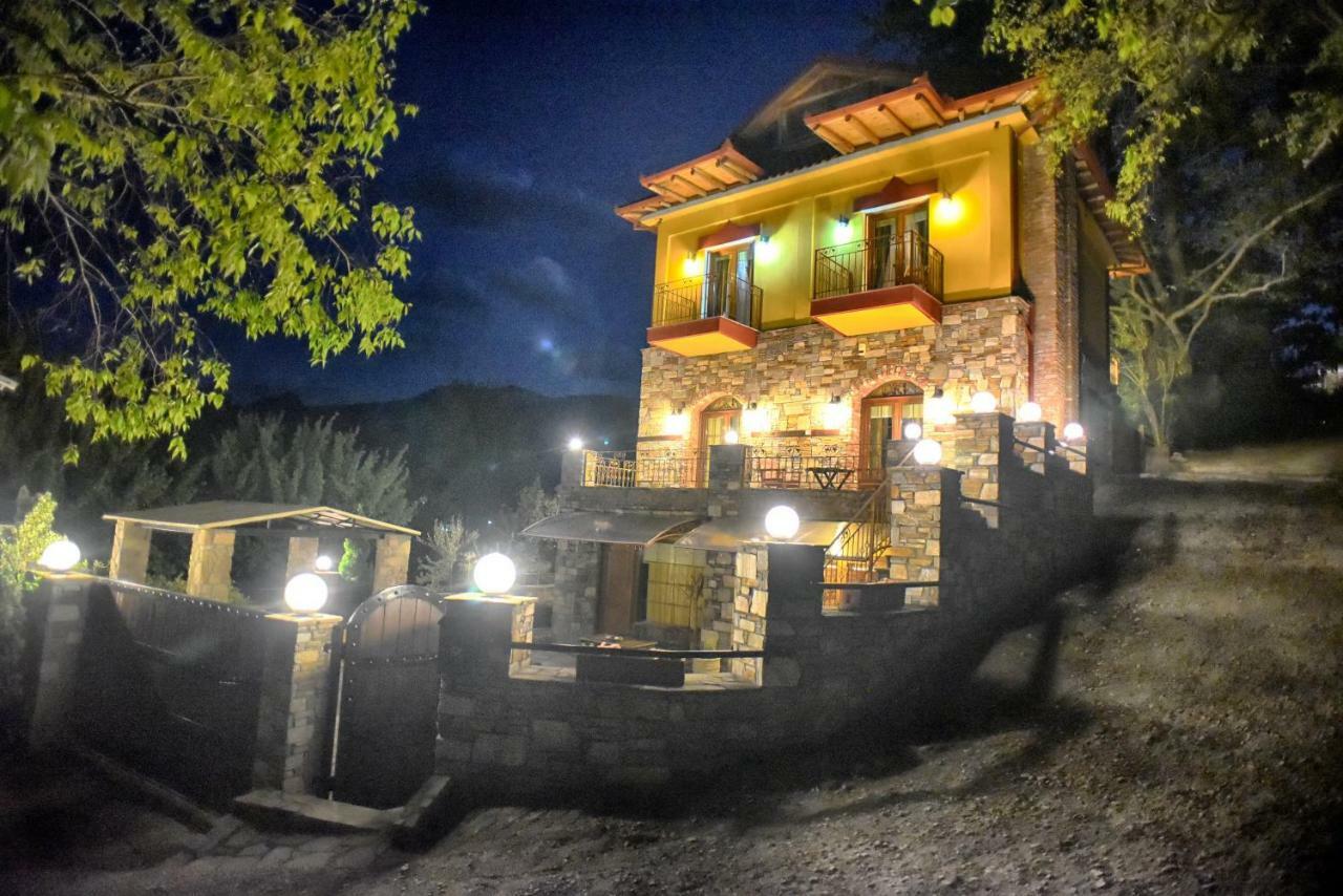 Santa Marina Guesthouse Káto Loutrákion المظهر الخارجي الصورة