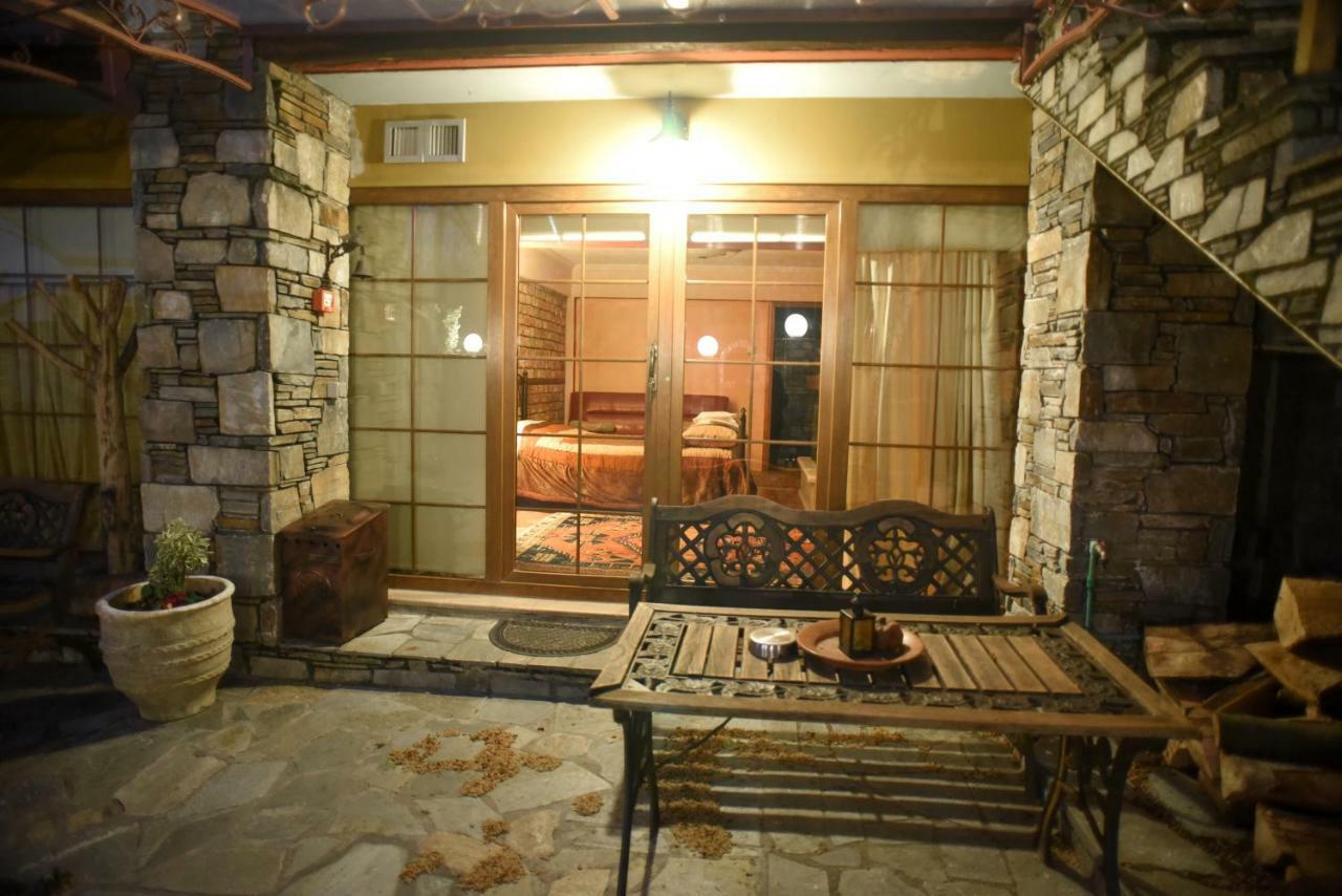 Santa Marina Guesthouse Káto Loutrákion المظهر الخارجي الصورة