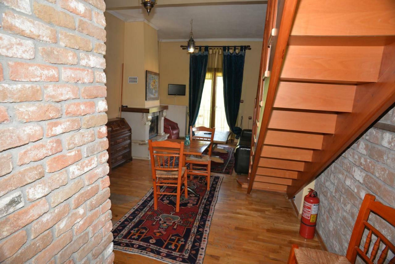 Santa Marina Guesthouse Káto Loutrákion المظهر الخارجي الصورة