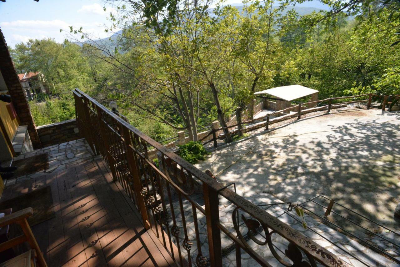 Santa Marina Guesthouse Káto Loutrákion المظهر الخارجي الصورة