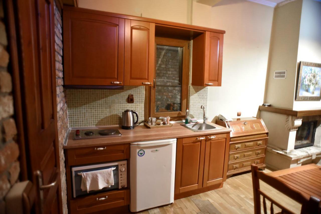 Santa Marina Guesthouse Káto Loutrákion المظهر الخارجي الصورة